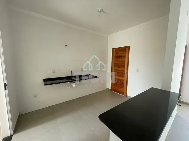 Casa com 154m² 3 quartos e 2 banheiros, à venda, no bairro Areão em Taubaté