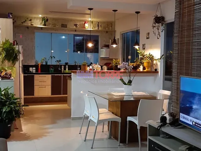 Casa com 720m² 3 quartos e 3 banheiros, à venda, no bairro Nossa Senhora da Vitória em Ilhéus