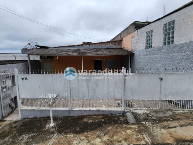Casa com 155m² 2 quartos e 1 banheiro, à venda ou para alugar, no bairro Vila Cintra em Mogi das Cruzes