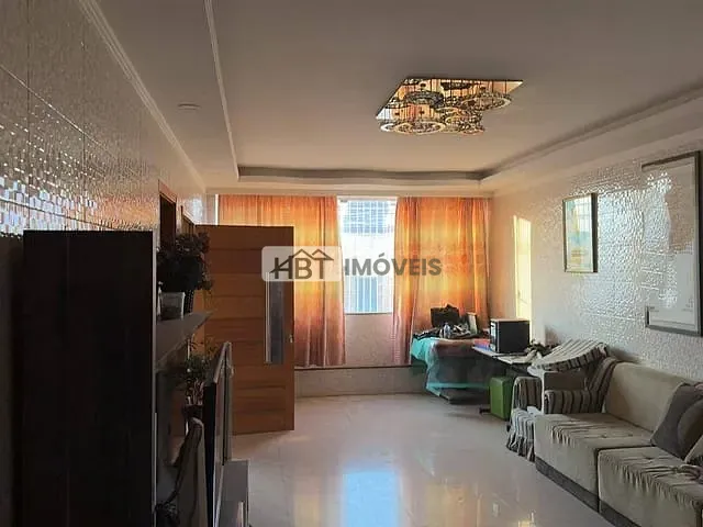 Casa 7 quartos e 3 banheiros, à venda, no bairro Centro em Bauru