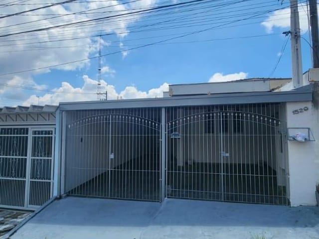 Casa 3 quartos e 2 banheiros, à venda, no bairro Braz Cubas em Mogi das Cruzes