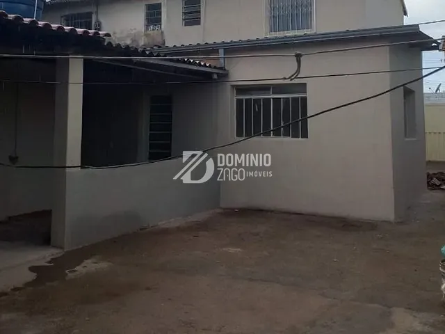 Casa com 230m² 4 quartos e 3 banheiros, à venda, no bairro Conjunto Morada do Sol em Uberaba