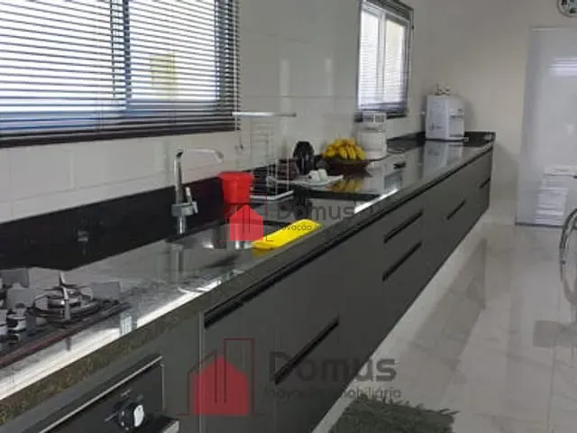 Casa com 685m², à venda, no bairro Jardim Residencial Doutor Lessa em Pindamonhangaba