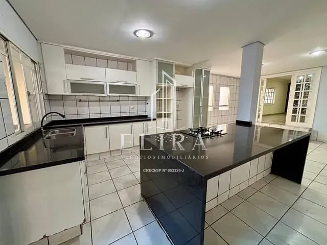 Casa com 420m² 3 quartos e 2 banheiros, à venda, no bairro Cechino em Americana
