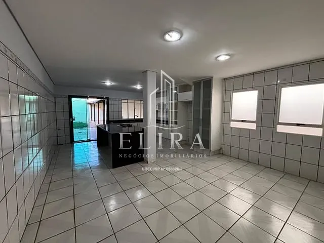 Casa com 420m² 3 quartos e 2 banheiros, à venda, no bairro Cechino em Americana