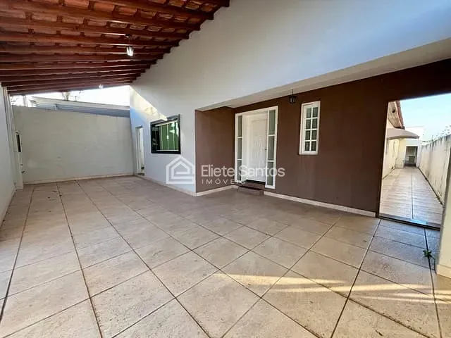 Casa com 420m² 3 quartos e 2 banheiros, à venda, no bairro Cechino em Americana