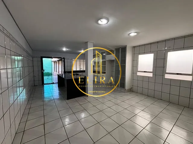 Casa com 420m² 3 quartos e 2 banheiros, à venda, no bairro Cechino em Americana