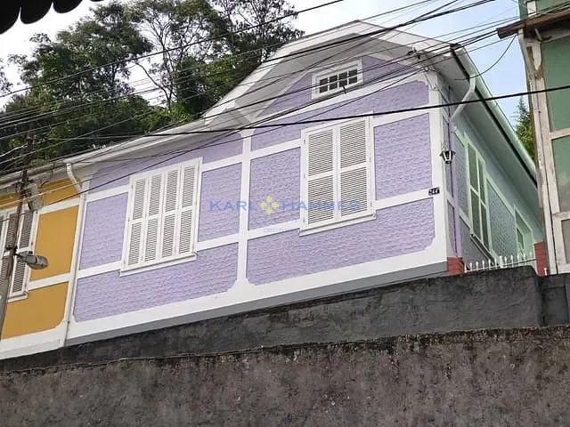 Casa 3 quartos e 2 banheiros, à venda, no bairro Centro em Petrópolis