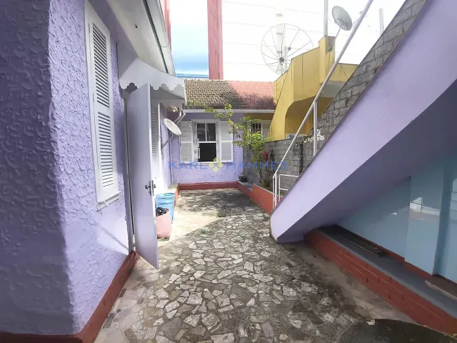 Casa 3 quartos e 2 banheiros, à venda, no bairro Centro em Petrópolis