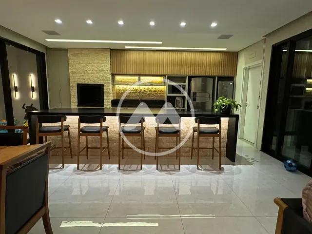 Casa com 387m² 3 quartos e 3 banheiros, à venda, no bairro Condomínio Cinturão Verde em Cianorte