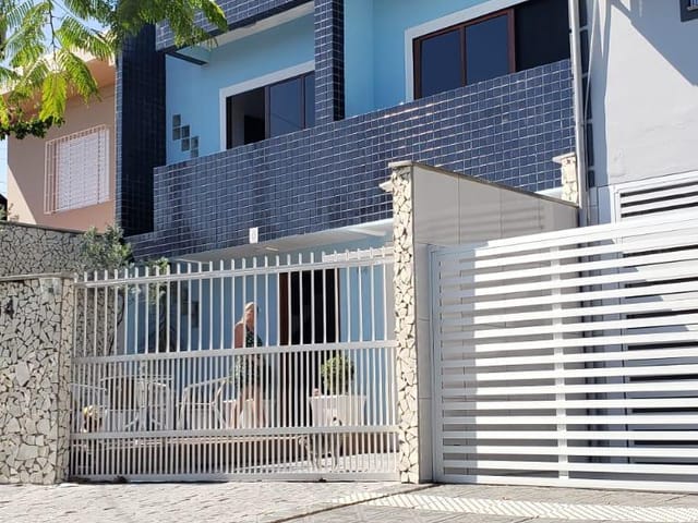 Casa 4 quartos e 4 banheiros, à venda, no bairro Vargem do Bom Jesus em Florianópolis