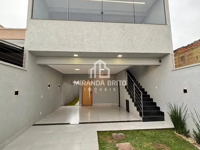 Casa 3 quartos e 4 banheiros, à venda, no bairro Residencial Village Garavelo em Aparecida de Goiânia