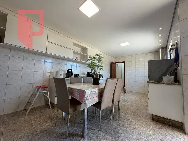Casa 3 quartos e 3 banheiros, à venda, no bairro Santa Amélia em Belo Horizonte