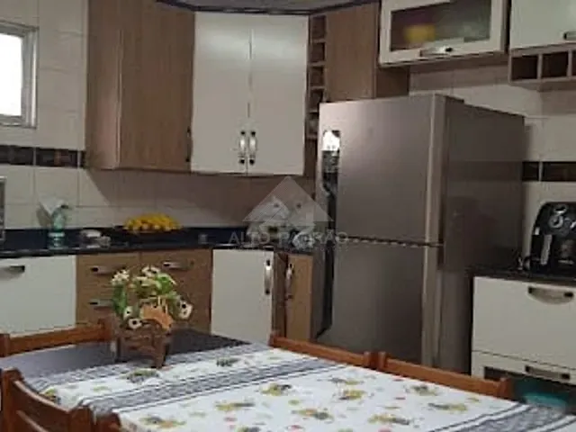 Casa com 260m² 2 quartos e 2 banheiros, à venda, no bairro Parque das Américas em Mauá