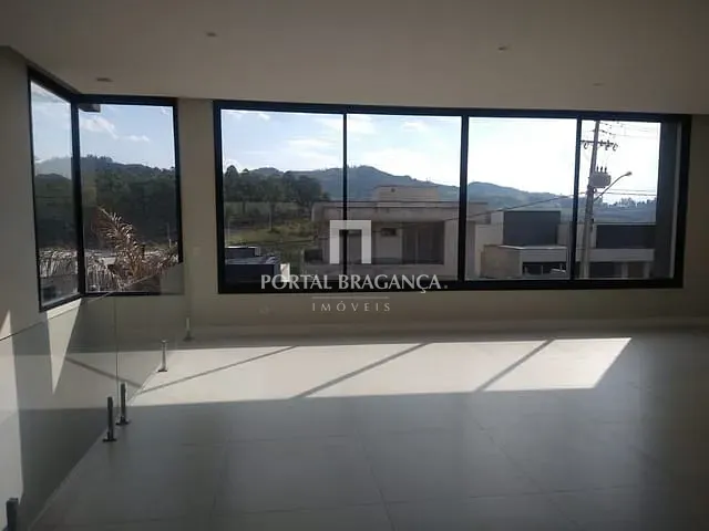 Casa com 468m² 3 quartos e 4 banheiros, à venda, no bairro Condomínio Vale das Águas em Bragança Paulista