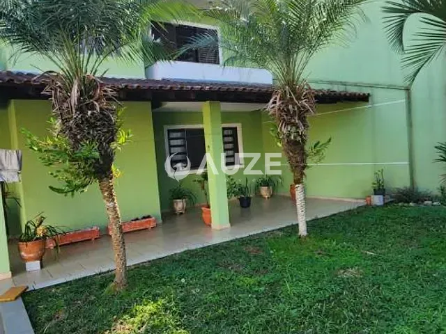 Casa com 353m² 3 quartos e 4 banheiros, à venda, no bairro Barreirinha em Curitiba