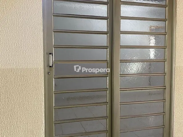 Casa com 360m² 3 quartos e 2 banheiros, à venda, no bairro Condomínio Amin Camargo em Goiânia