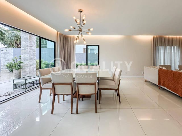 Casa com 394m² 4 quartos e 4 banheiros, para alugar, no bairro Coaçu em Eusébio