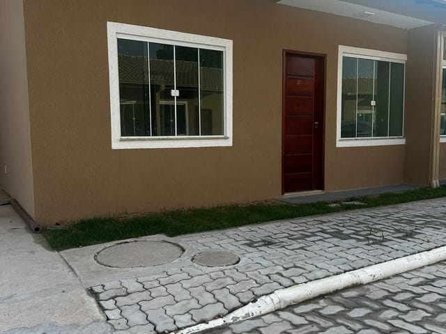 Casa 2 quartos e 2 banheiros, à venda, no bairro Chácara Mariléa em Rio das Ostras
