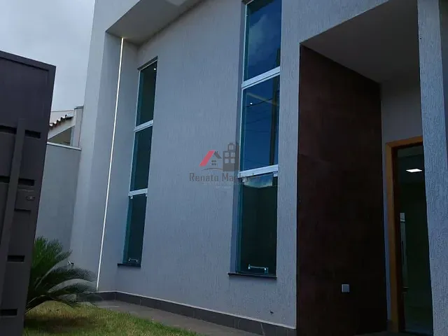 Casa com 140m² 3 quartos e 3 banheiros, à venda, no bairro Jardim Paraná em Arapongas