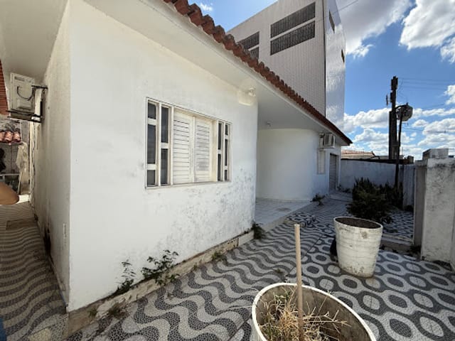 Casa com 210m² 3 quartos e 1 banheiro, à venda, no bairro Centro em Arapiraca