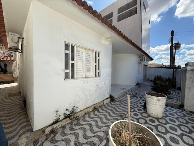 Casa com 210m² 3 quartos e 1 banheiro, à venda, no bairro Centro em Arapiraca