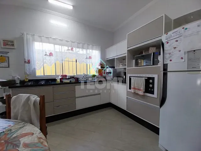 Casa com 162m² 3 quartos e 2 banheiros, à venda, no bairro Residencial Portal da Mantiqueira em Taubaté