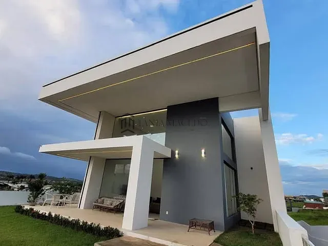 Casa 4 quartos e 5 banheiros, à venda, no bairro Matriz em Vitória de Santo Antão