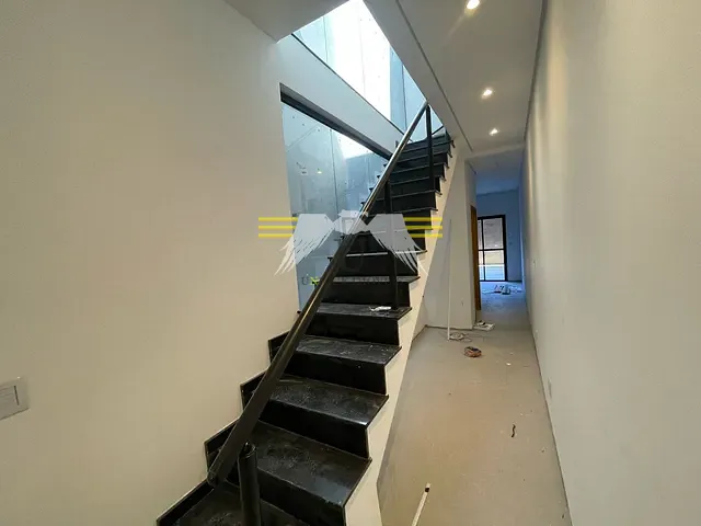 Casa 3 quartos e 4 banheiros, à venda, no bairro Vila Califórnia em São Paulo