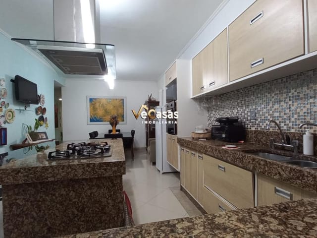 Casa com 360m² 4 quartos e 5 banheiros, à venda, no bairro Jardim Bela Vista em Rio das Ostras