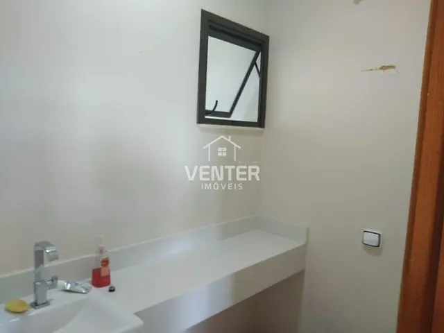 Casa com 2050m², à venda, no bairro Chácaras Cataguá em Taubaté