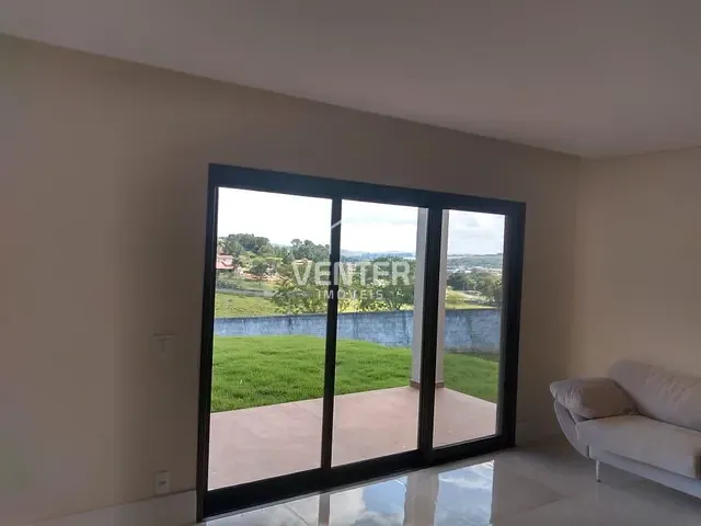 Casa com 2050m², à venda, no bairro Chácaras Cataguá em Taubaté