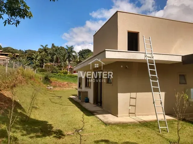 Casa com 2050m², à venda, no bairro Chácaras Cataguá em Taubaté