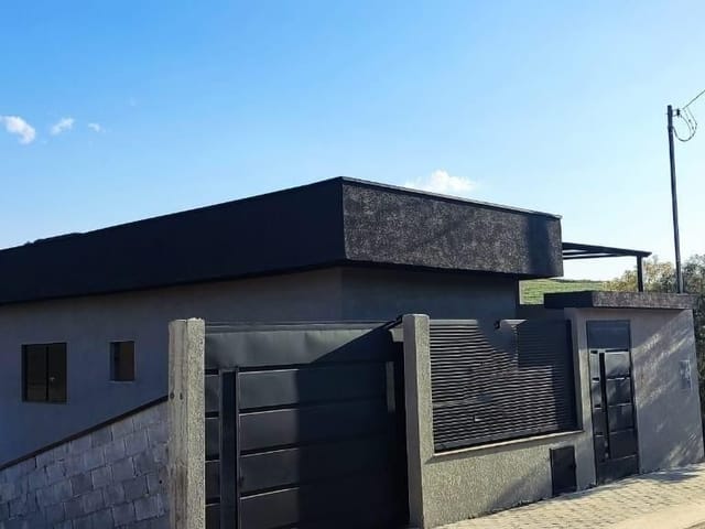Casa com 200m² 3 quartos e 1 banheiro, à venda, no bairro Toledo em Toledo