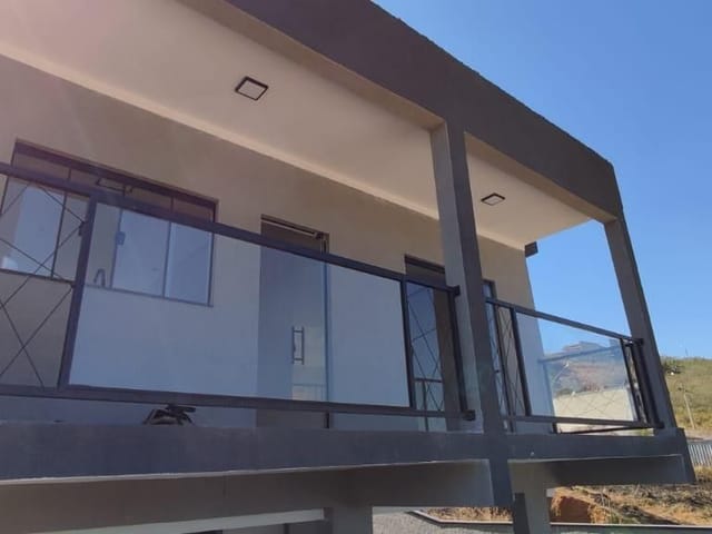 Casa com 200m² 3 quartos e 1 banheiro, à venda, no bairro Toledo em Toledo