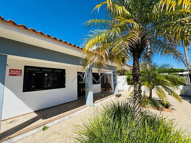Casa com 442m² 3 quartos e 4 banheiros, à venda, no bairro Laranjal em Pelotas