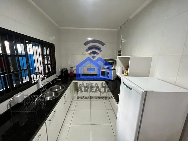 Casa com 542m² 3 quartos e 1 banheiro, à venda, no bairro Praia das Palmeiras em Caraguatatuba