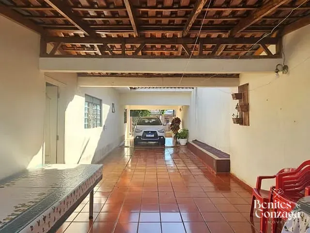 Casa com 506m² 3 quartos e 2 banheiros, à venda, no bairro Jardim Alvorada em Maringá
