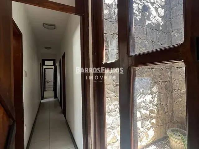 Casa com 475m² 4 quartos e 3 banheiros, à venda, no bairro São José em Aracaju