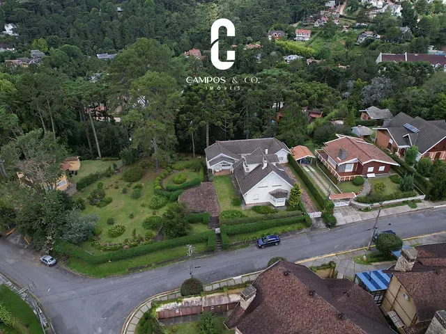 Casa com 2738m² 5 quartos e 6 banheiros, à venda, no bairro Capivari em Campos Do Jordão