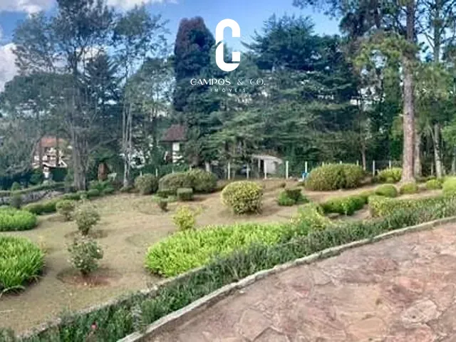 Casa com 2738m² 5 quartos e 6 banheiros, à venda, no bairro Capivari em Campos Do Jordão