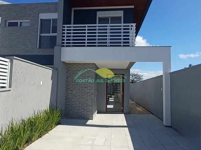 Casa com 150m² 3 quartos e 4 banheiros, à venda, no bairro Campeche em Florianópolis
