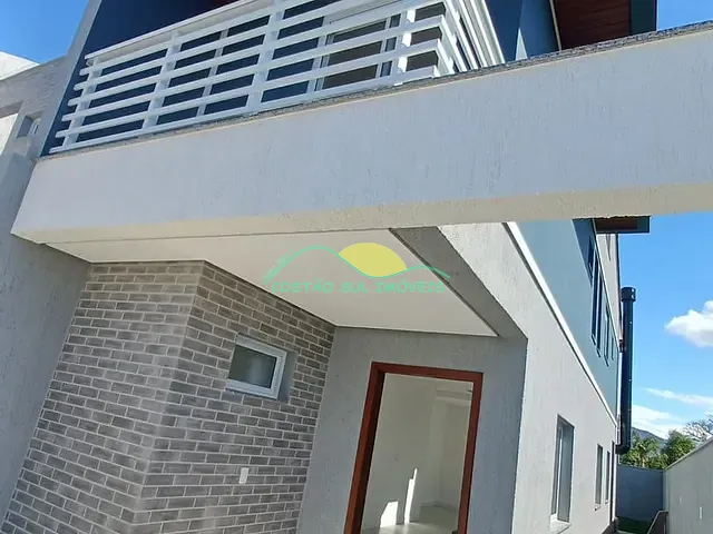 Casa com 150m² 3 quartos e 4 banheiros, à venda, no bairro Campeche em Florianópolis