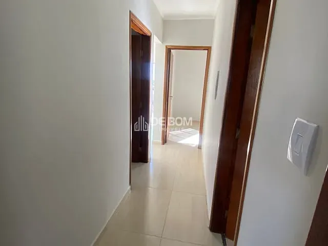 Casa 2 quartos e 3 banheiros, à venda, no bairro Jardim Itamaraty I em Poços de Caldas
