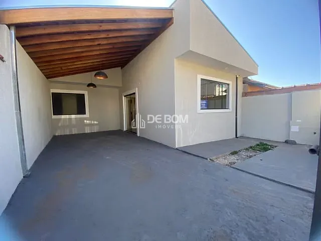 Casa 2 quartos e 3 banheiros, à venda, no bairro Jardim Itamaraty I em Poços de Caldas