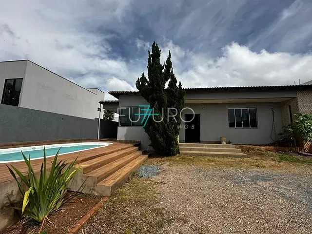 Casa 4 quartos e 5 banheiros, para alugar, no bairro Setor Habitacional Jardim Botânico em Brasília
