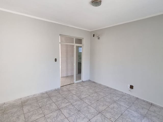 Casa com 308m² 3 quartos e 2 banheiros, à venda, no bairro Bairro das Bandeiras em Araçatuba