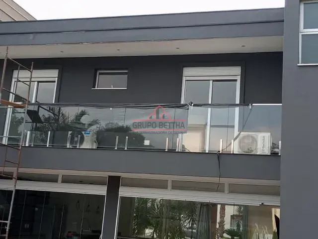 Casa 4 quartos e 4 banheiros, à venda ou para alugar, no bairro Tamboré em Santana de Parnaíba