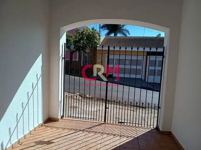 Casa com 487m² 2 quartos e 1 banheiro, à venda, no bairro Centro em Taquaritinga