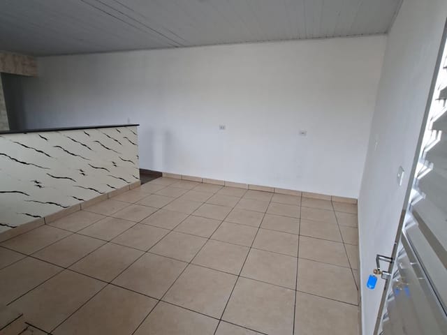 Casa 2 quartos e 1 banheiro, para alugar, no bairro Jardim Modelo em São Paulo